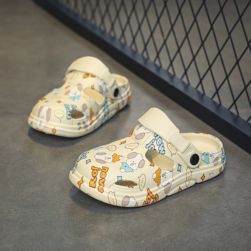 Boys' Casual Cartoon Clogs - Breathable, Lightweight, and Anti-Slip for Indoor/Outdoor Use in Spring and Summer.