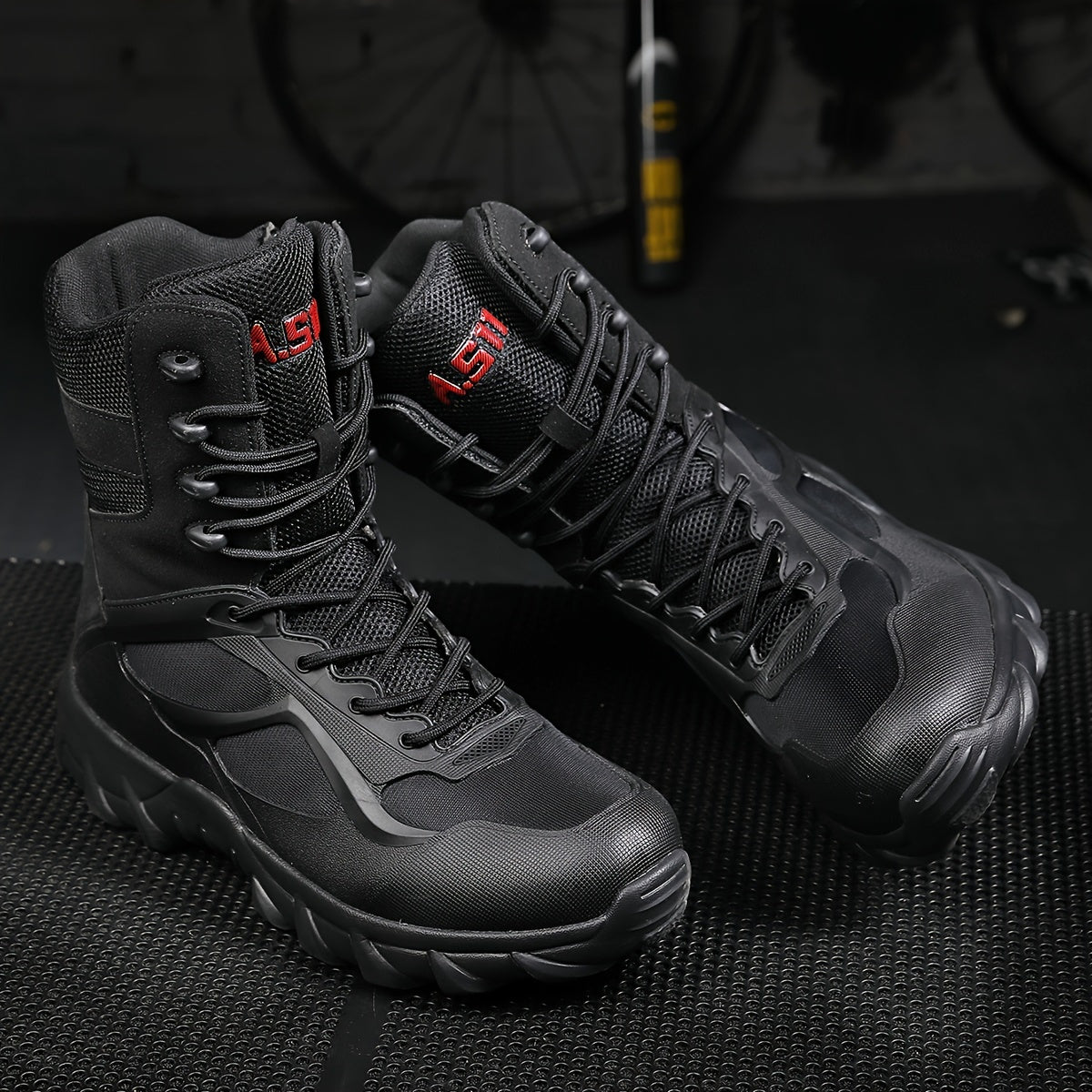 High-top hiking boots for men with breathable fabric, non-slip soles, and zip/lace closure, perfect for all seasons including autumn.