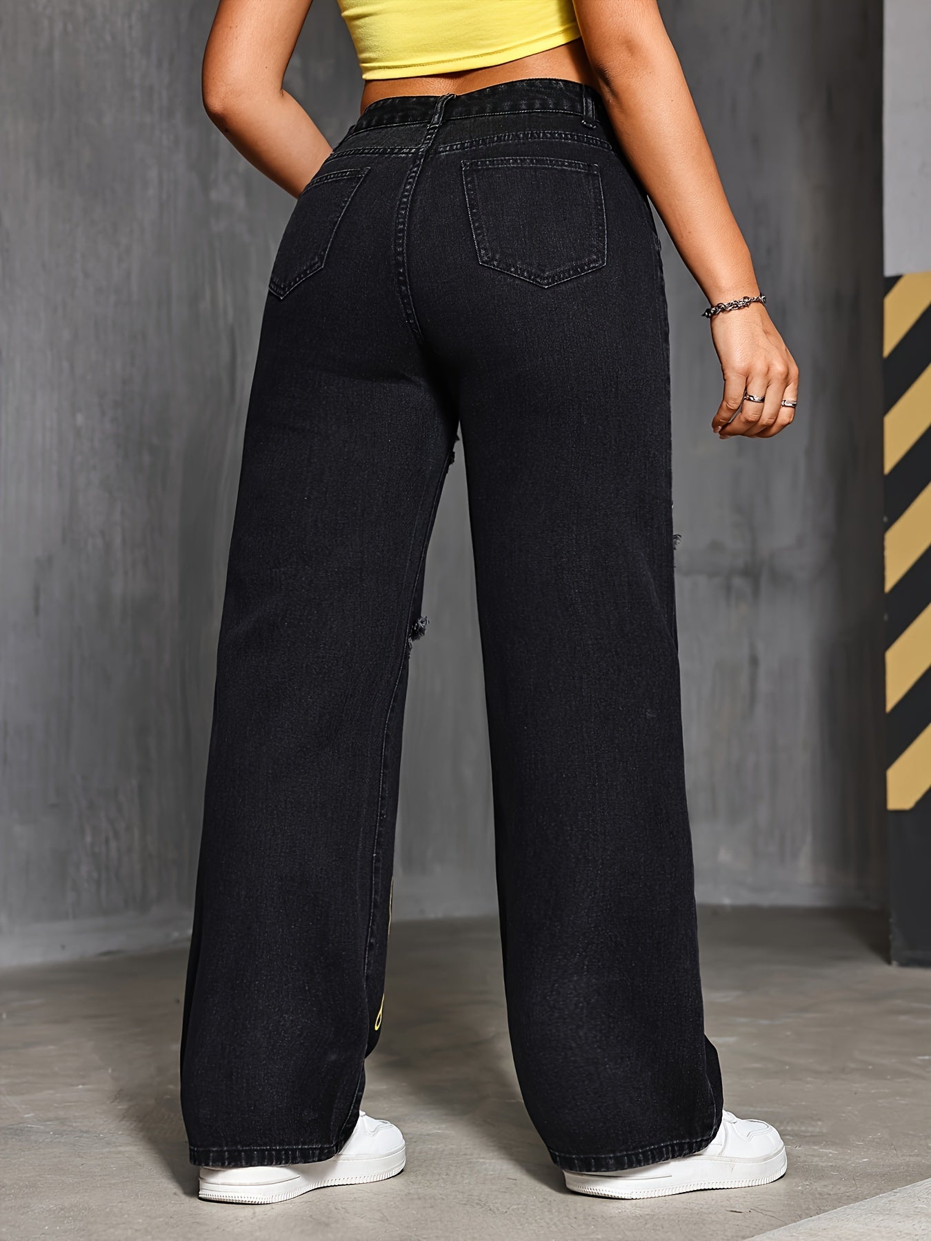 High-waisted denim jeans in solid color block, non-stretch woven fabric, long length, suitable for all seasons. Made of 80% polyester, 22% viscose, 2% polyamide, and 2% lyocell.