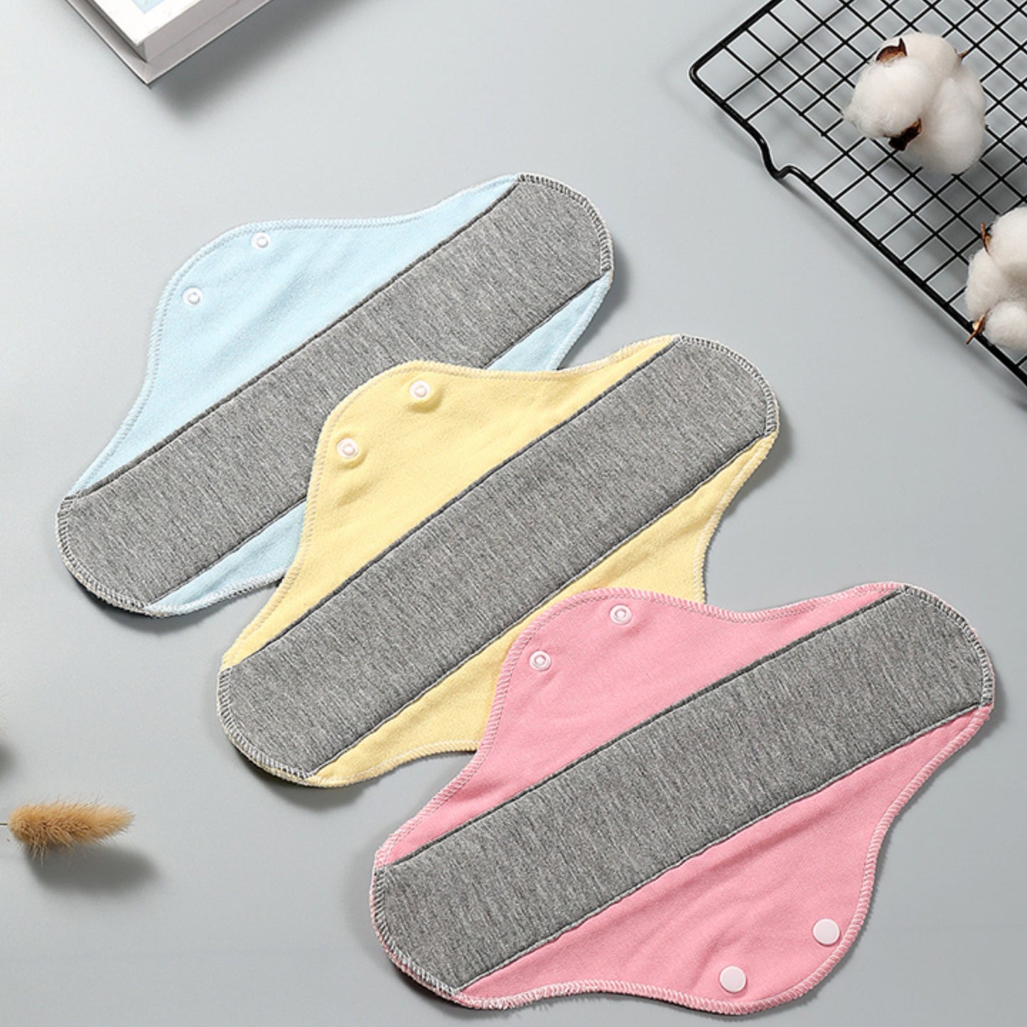 5 washable, leak-proof night sanitary napkins for adults with large capacity and multifunctional uses.