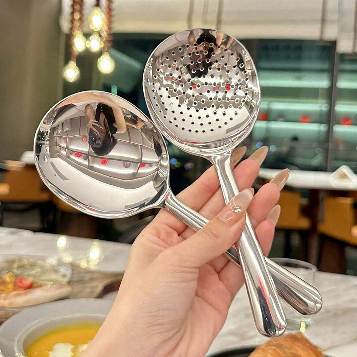 Large Stainless Steel Buffet Spoon - Perfect for Parties, Banquets, and Buffets! This dishwasher-safe utensil is a practical addition to any kitchen, ideal for serving up delicious meals for the whole family.