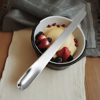 The set includes six high-quality stainless steel spoons, each 4.84 inches in length. The spoons can be used for stirring cocktails, serving mini ice cream, enjoying Italian espresso, and indulging in milkshakes, puddings, yogurt, and coffee. They are