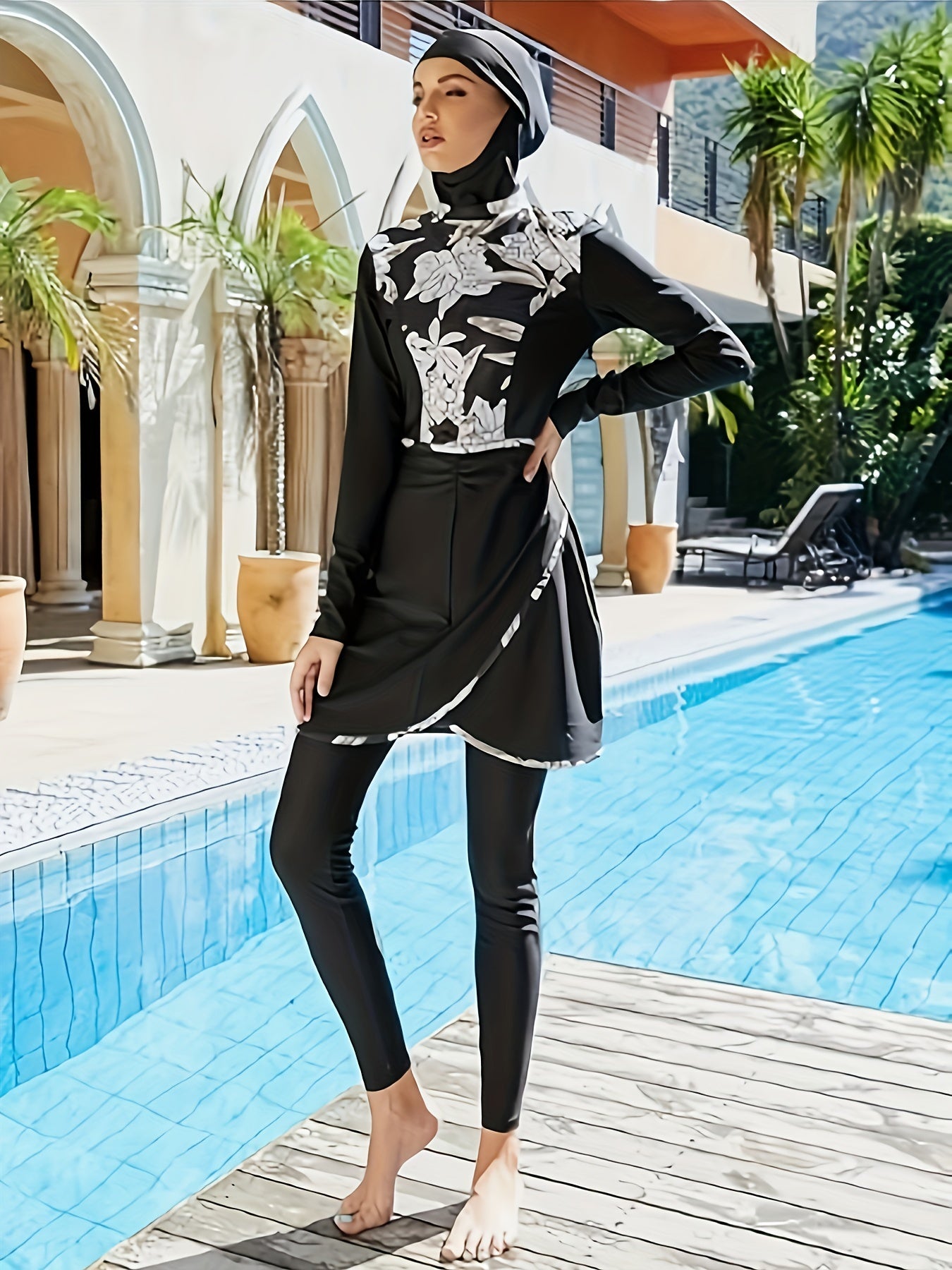 Muslim three-piece swimsuit with full coverage sunscreen print, ideal for diving and conservative beachwear.