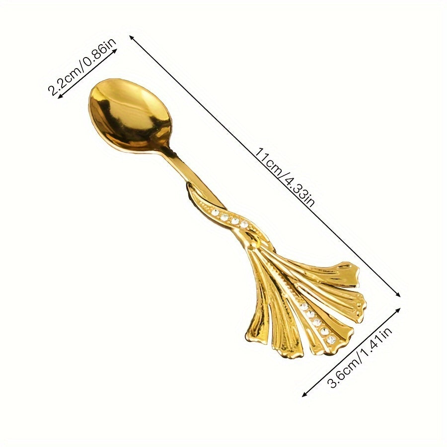 Metal European Court Style Coffee Spoon with Creative Pattern - Enhance Your Quality of Life with this versatile spoon for drinking coffee, eating fruits, and enjoying desserts.