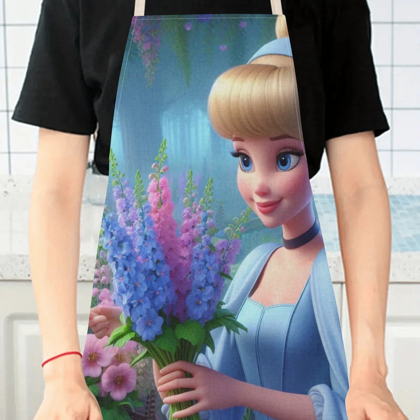 Disney has released a fashionable and simple waterproof apron with a cute cartoon design of Princess Elsa. This apron is suitable for use in hotels, supermarkets, restaurants, fruit shops, milk tea stalls, and general home use.