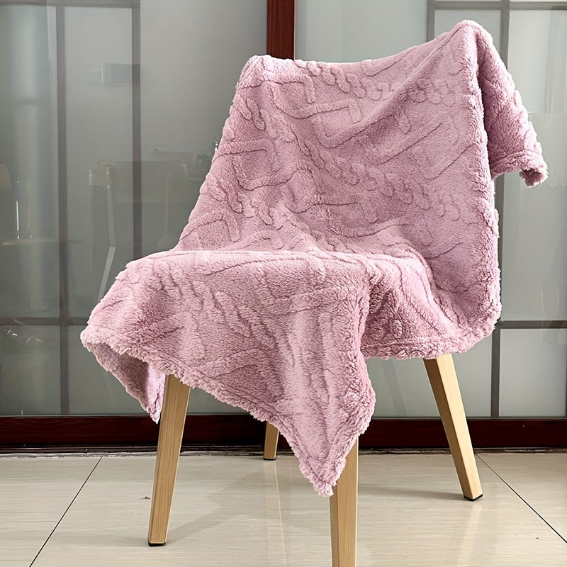 This single layer baby blanket features high-quality striped plaid design, providing super soft warmth for your little one. Measuring 70*100cm, it is perfect for use in strollers or while traveling. This versatile blanket can be used in all four seasons