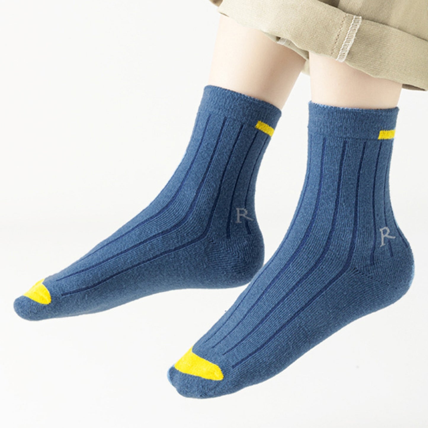 5 Boys' Breathable Athletic Socks with "R" Print, Polyester & Elastane Blend, Stylish and Soft for All Seasons