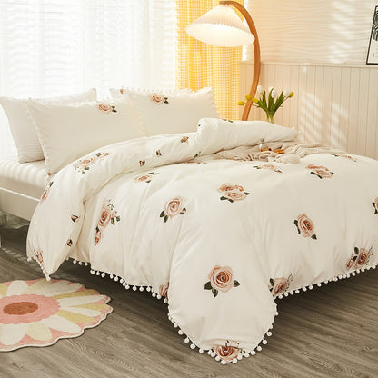 Set of 3 Fresh Duvet Covers (1 Duvet Cover + 2 Pillowcases, Core Not Included), Featuring a Pastoral Style Flower Print Bedding Set with Pompom Detail, Soft and Cozy for Bedroom or Guest Room Use