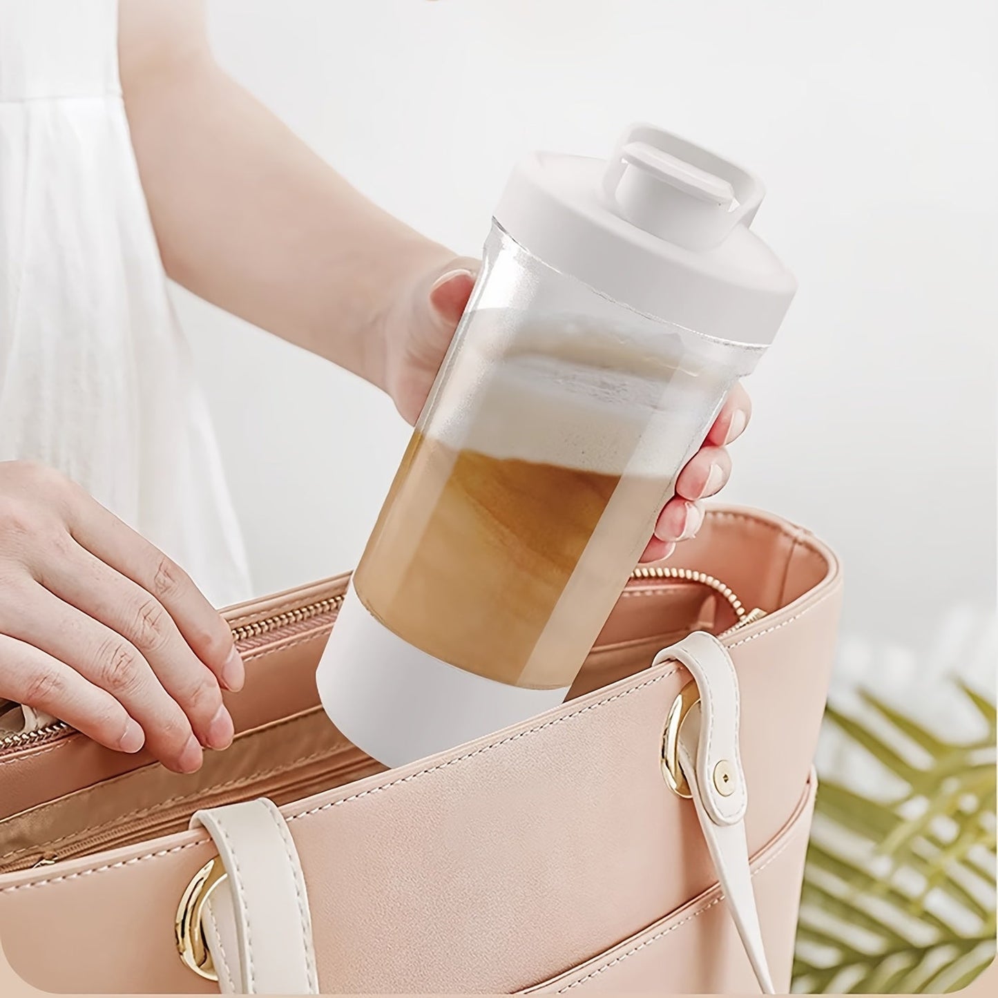 RZSYZH Automatic Mixing Cup is a portable electric water cup designed for convenience. It features a USB rechargeable 500mAh lithium battery, made of durable PC material, and has a capacity of under 1L. Perfect for mixing coffee, milk powder, protein