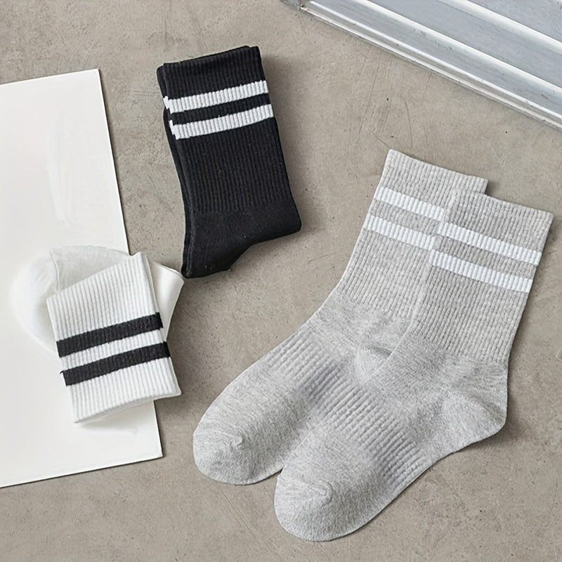 3 out of 6 pairs of women's breathable sports socks are striped.