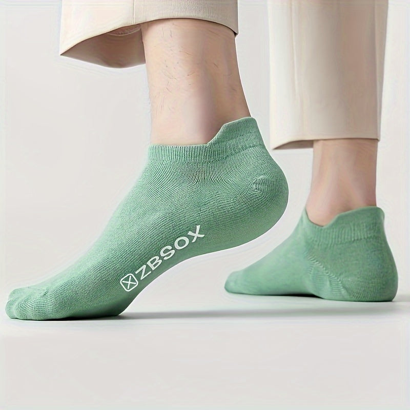 Men's low-cut socks that are simple, anti-odor, sweat-absorbing, and breathable for spring and summer.