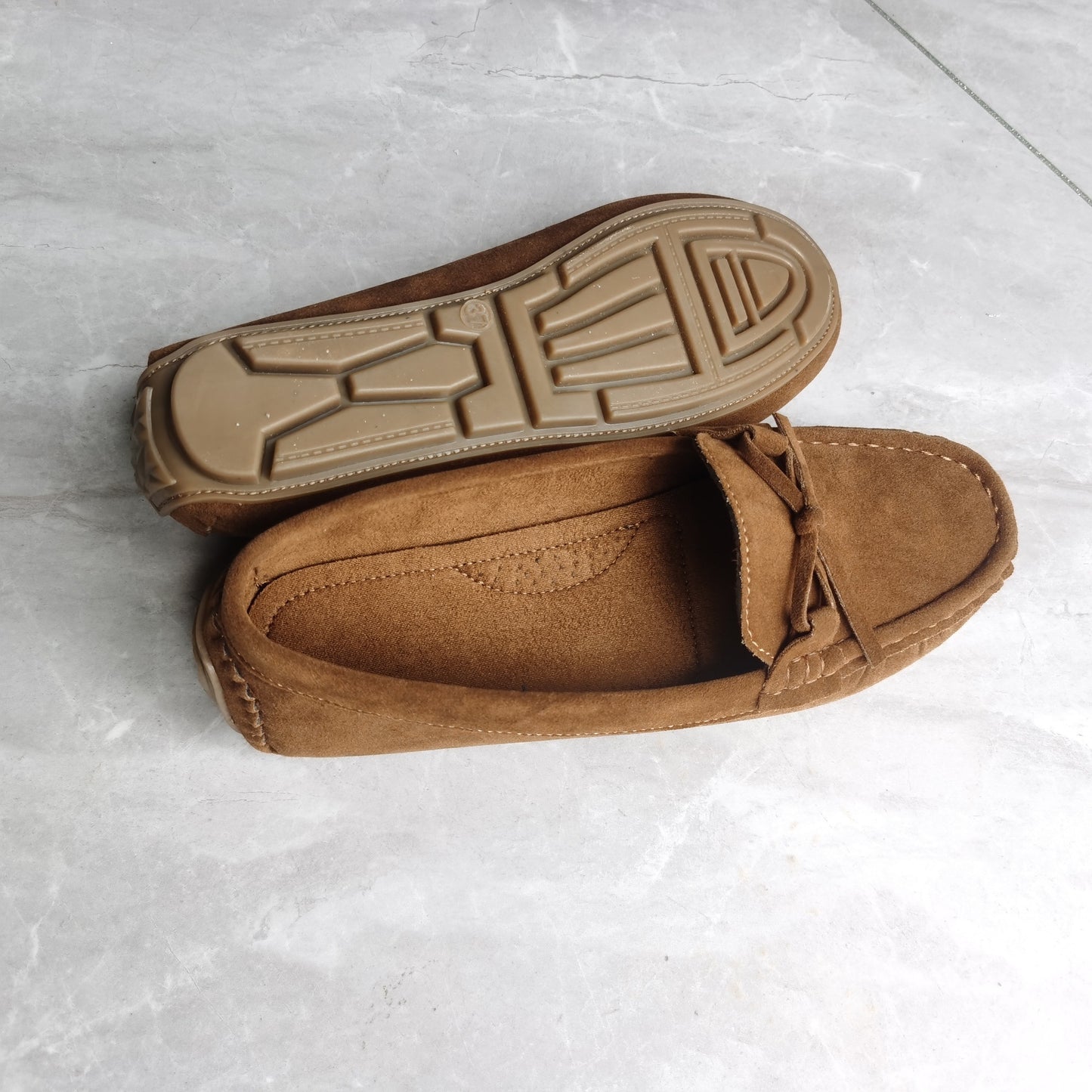 Retro flat loafers with bow detail, slip on style, and soft sole for casual wear.