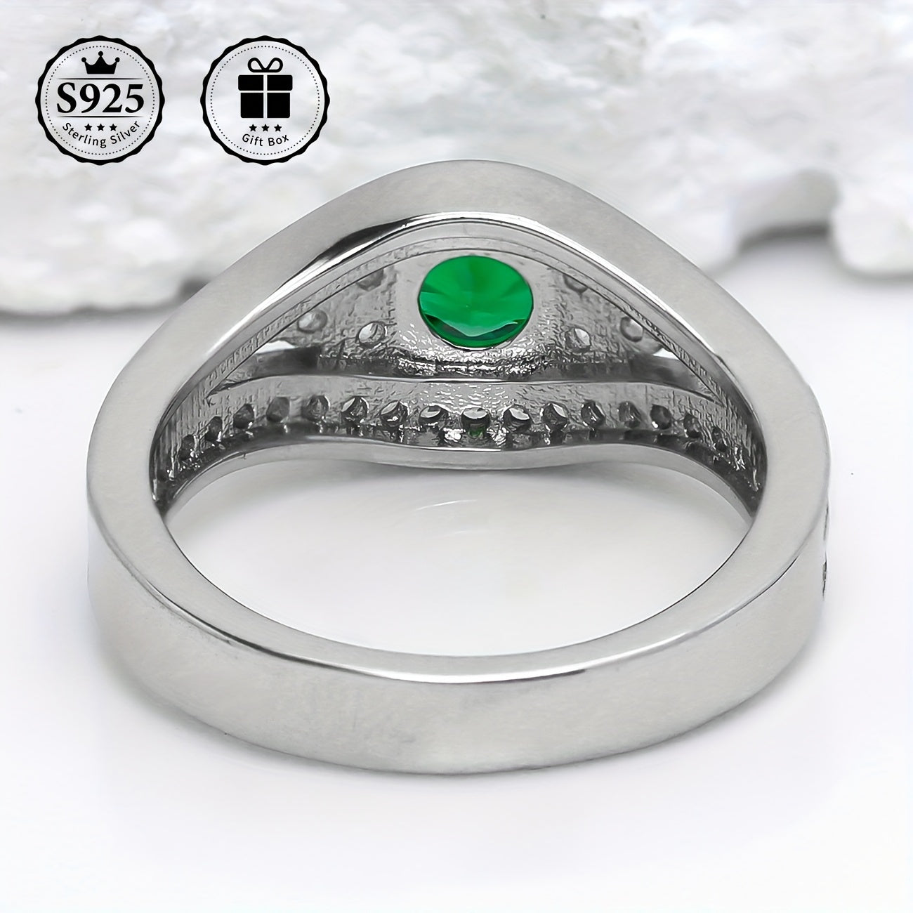 1 Gorgeous 925 Silver Ring with 18k Gold Plating and Green Zirconia, Perfect for Women's Birthday Banquet. Ideal as a Gift for Anniversaries, Graduations, and Special Ceremonies. Comes in a Delicate Gift Box.