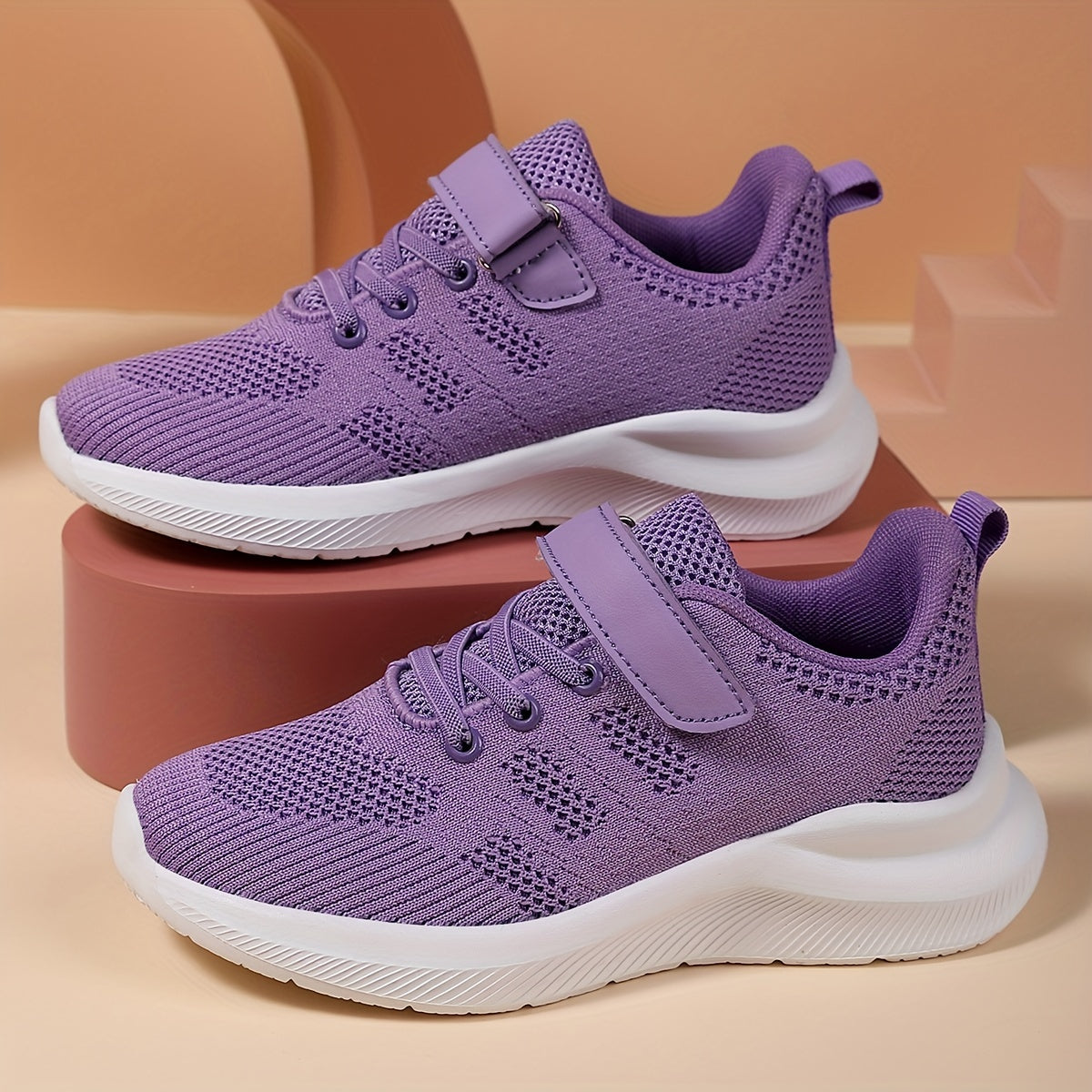 Breathable lightweight sneakers for girls, ideal for outdoor jogging and workouts.