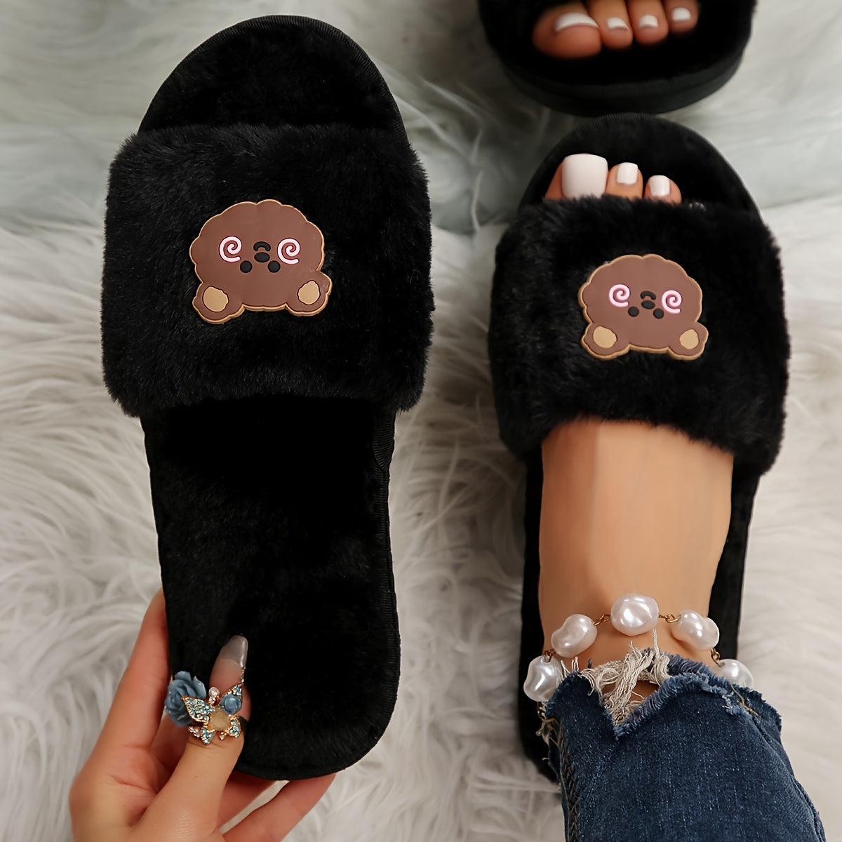 Cozy faux pearl home slippers with non-slip sole for winter