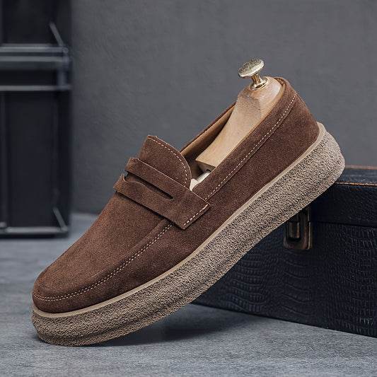 Men's casual loafers with vintage style, slip-on design, rubber sole, round toe, and fabric insole for daily wear throughout the year.