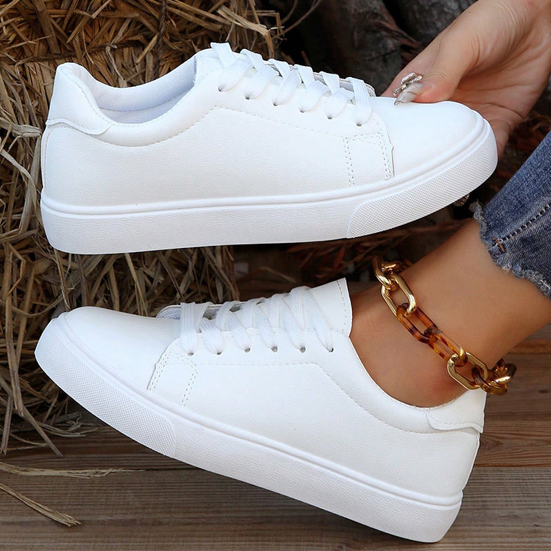 Stylish and Comfortable Women's Sports Shoes: White Sneakers