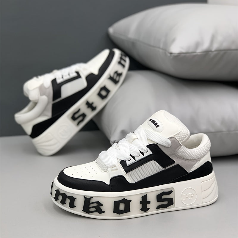 Men's platform skate shoes with lace-up low top design, ideal for street walking and casual activities. Features non-slip and comfortable sneakers for men.