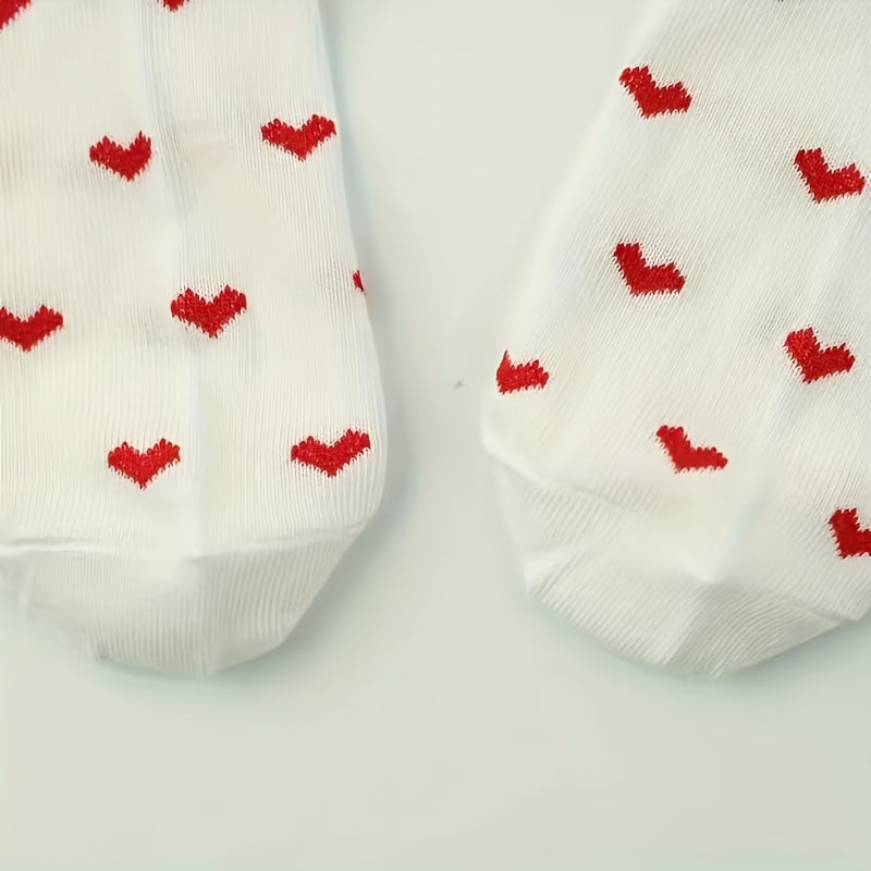 Women's fashion socks with heart pattern, comfortable and breathable mid-length style