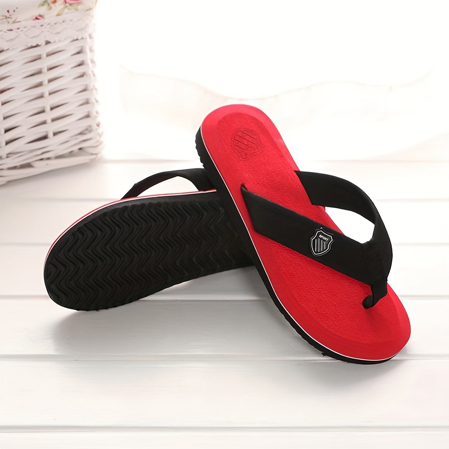 1 pair of trendy summer slippers for home or beach leisure.