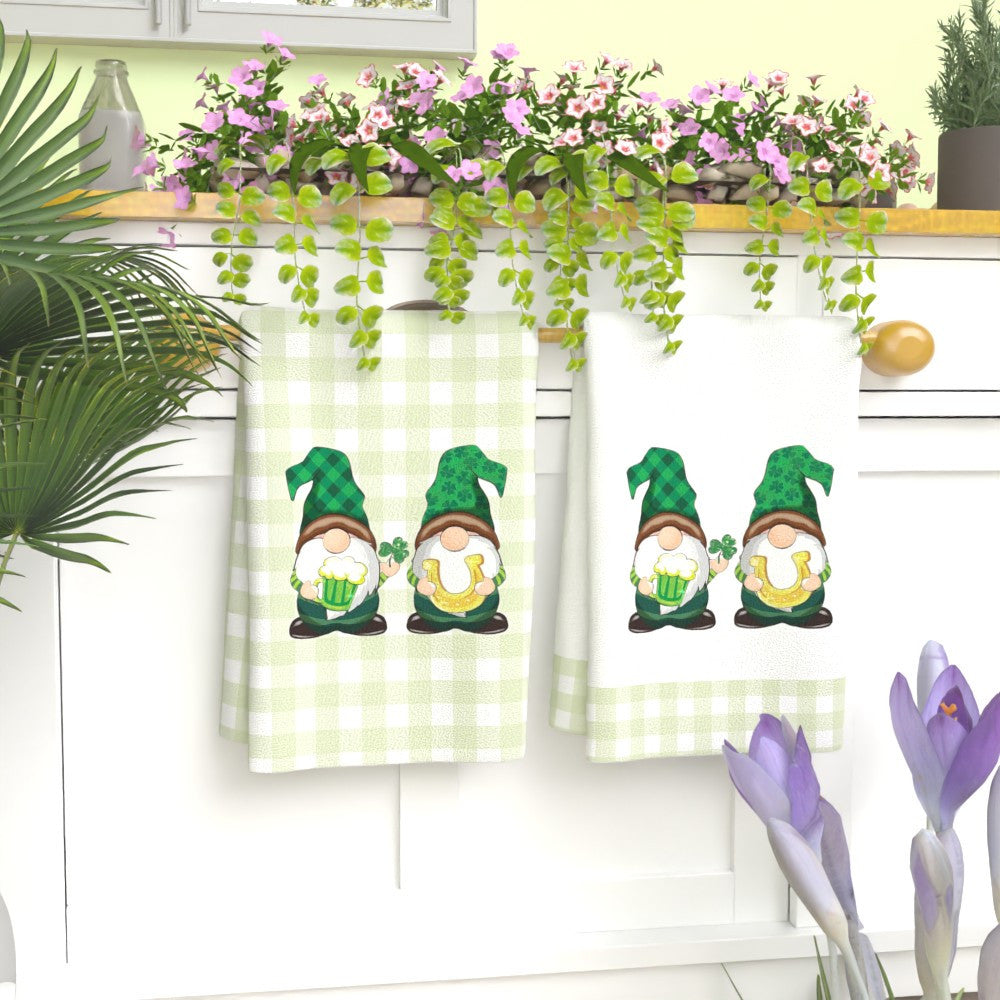 Two whimsical gnome St. Patrick's Day kitchen towels are included in this set. They measure 45.72x66.04cm and are made of soft, quick-dry, and highly absorbent polyester material. The decorative tea towels feature a green checkered background, perfect