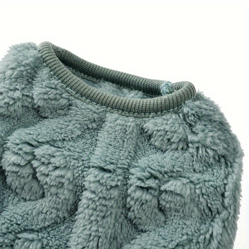 Warm double-sided fleece pet sweater for small dogs and cats, perfect for autumn and winter.