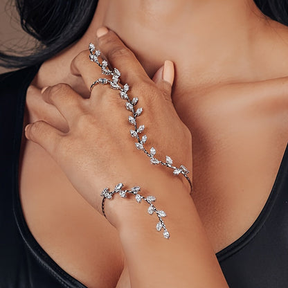 Trendy Water Diamond Finger Bracelet with Connected Design, Stylish and Versatile in Fashion