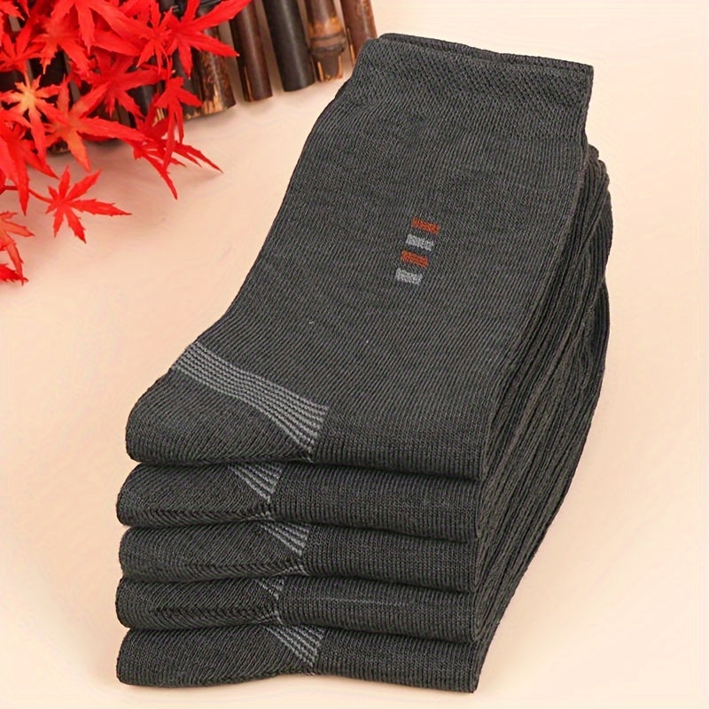 5 Pairs of Men's Classic Crew Socks, Breathable and Comfortable for All Seasons