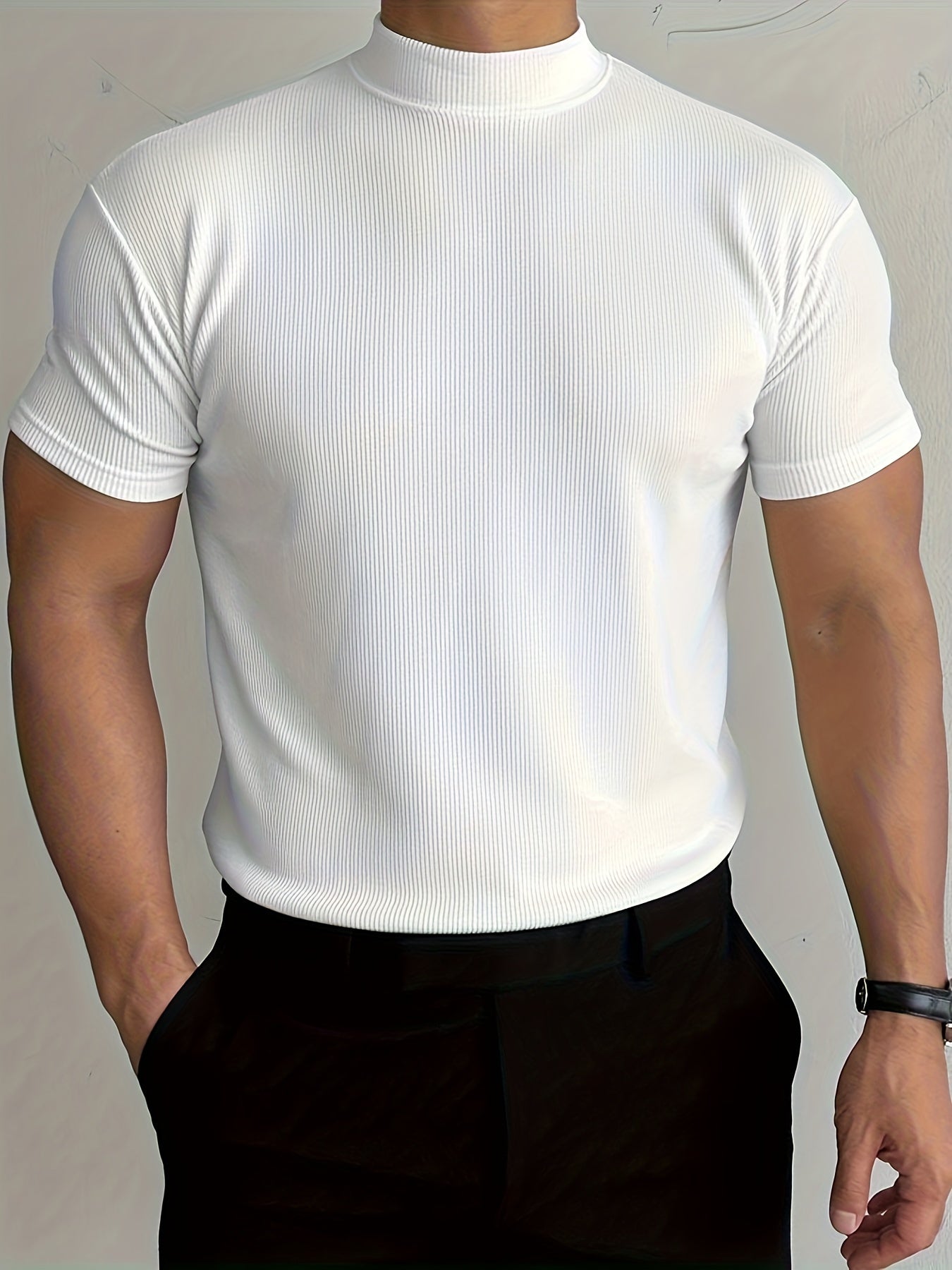 Solid Men's T-shirt, Slim-fit Crew Neck Tee for Summer Outdoor Activities.