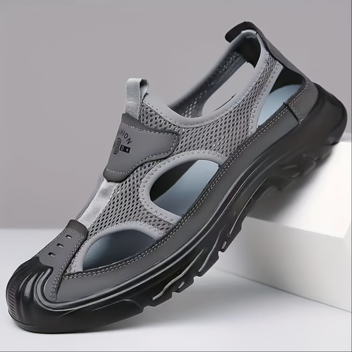 Men's Breathable Sports Sandals, Lightweight and Durable with Fabric Upper, PU Sole, Low Top Design for Various Activities.