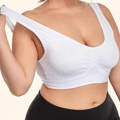 Plus Size Women's Sports Bra with Wide Straps and Shockproof Design