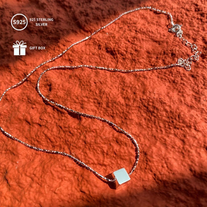 This stunning 925 Sterling Silver necklace features a small three-dimensional square pendant, weighing approximately 2.57G. It makes a thoughtful gift for Mother's Day, Thanksgiving, Halloween, Christmas, and New Year celebrations. Perfect for beer