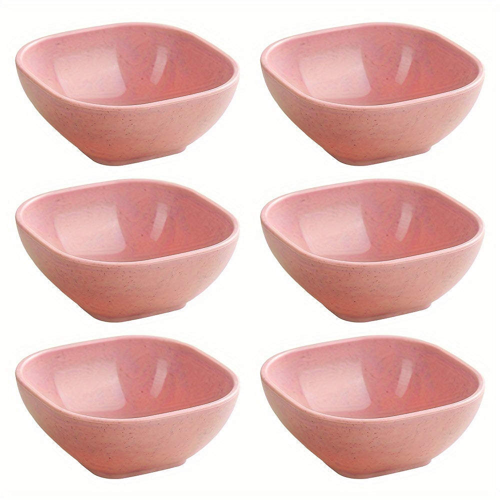 6 pack of 9.65 cm square dessert bowls made of rust-resistant polypropylene (PP). Ideal for serving condiments, jam, and side dishes in the home kitchen and dining.