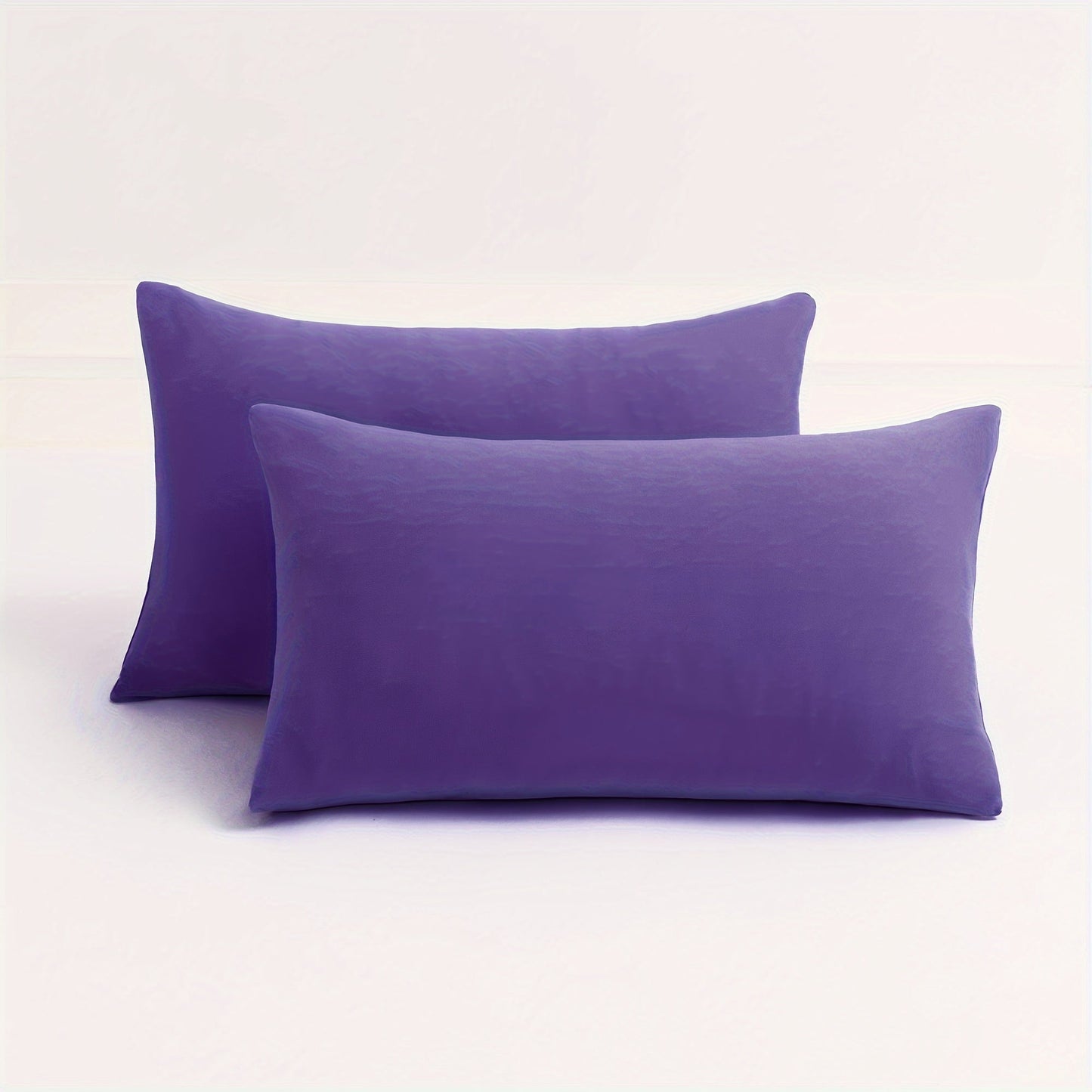 Stretchable on all sides, these 2-piece Stretch Pillow Cases feature a super soft feel and come with an envelope closure. They are designed to resist wrinkles, fading, and stains, making them a durable option for protecting your pillows.