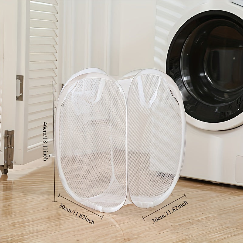 This fashionable and long-lasting mesh laundry hamper comes with a convenient handle, making it perfect for dorm rooms, travel, and bathrooms. Made of polyester, this versatile basket is designed to neatly store dirty clothes and is collapsible for easy