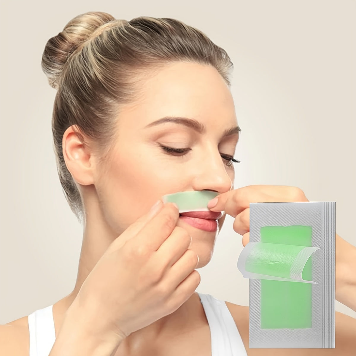 WAXKISS Green Aloe Vera Hair Removal Wax Strips are ready-to-use, portable and practical, gentle and non-irritating. Contains 20 small disposable wax strips for quick and painless hair