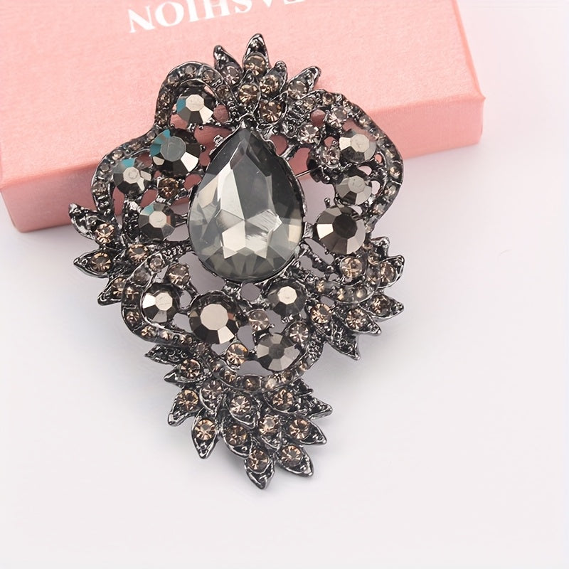 Stylish Rhinestone Brooch Pin - Fashionable Addition to Sweaters, Cardigans & Coats