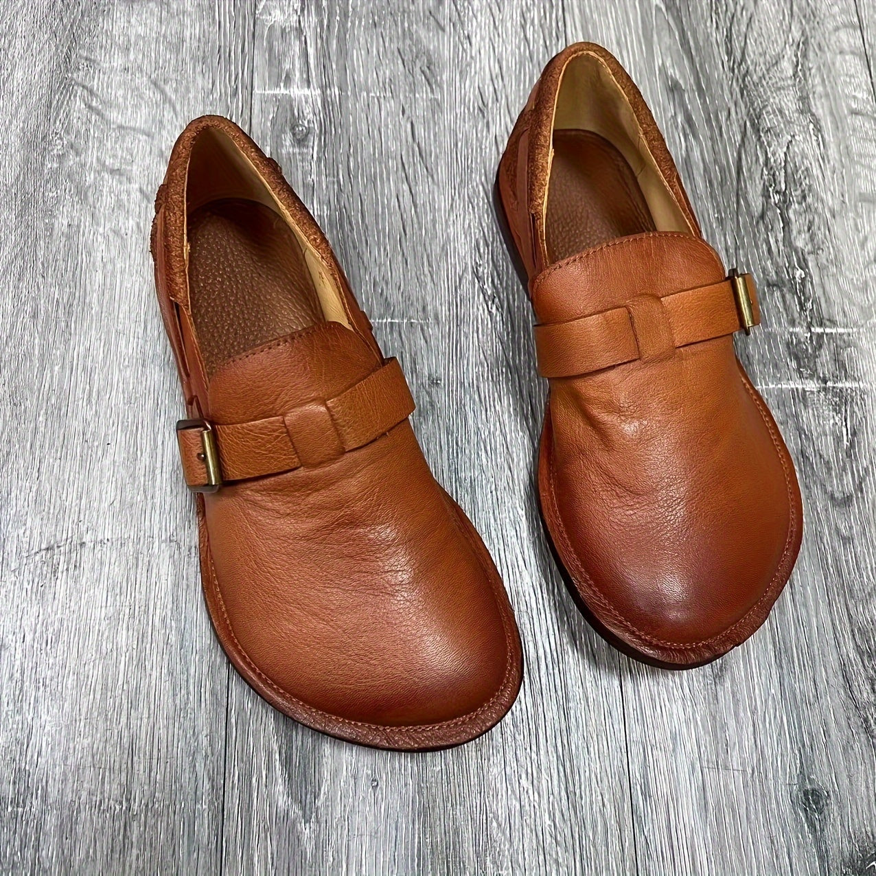 New leather women's shoes with deep mouth and handmade design are super comfortable and fashionable. These versatile and soft bottom shoes are perfect for students and mothers.