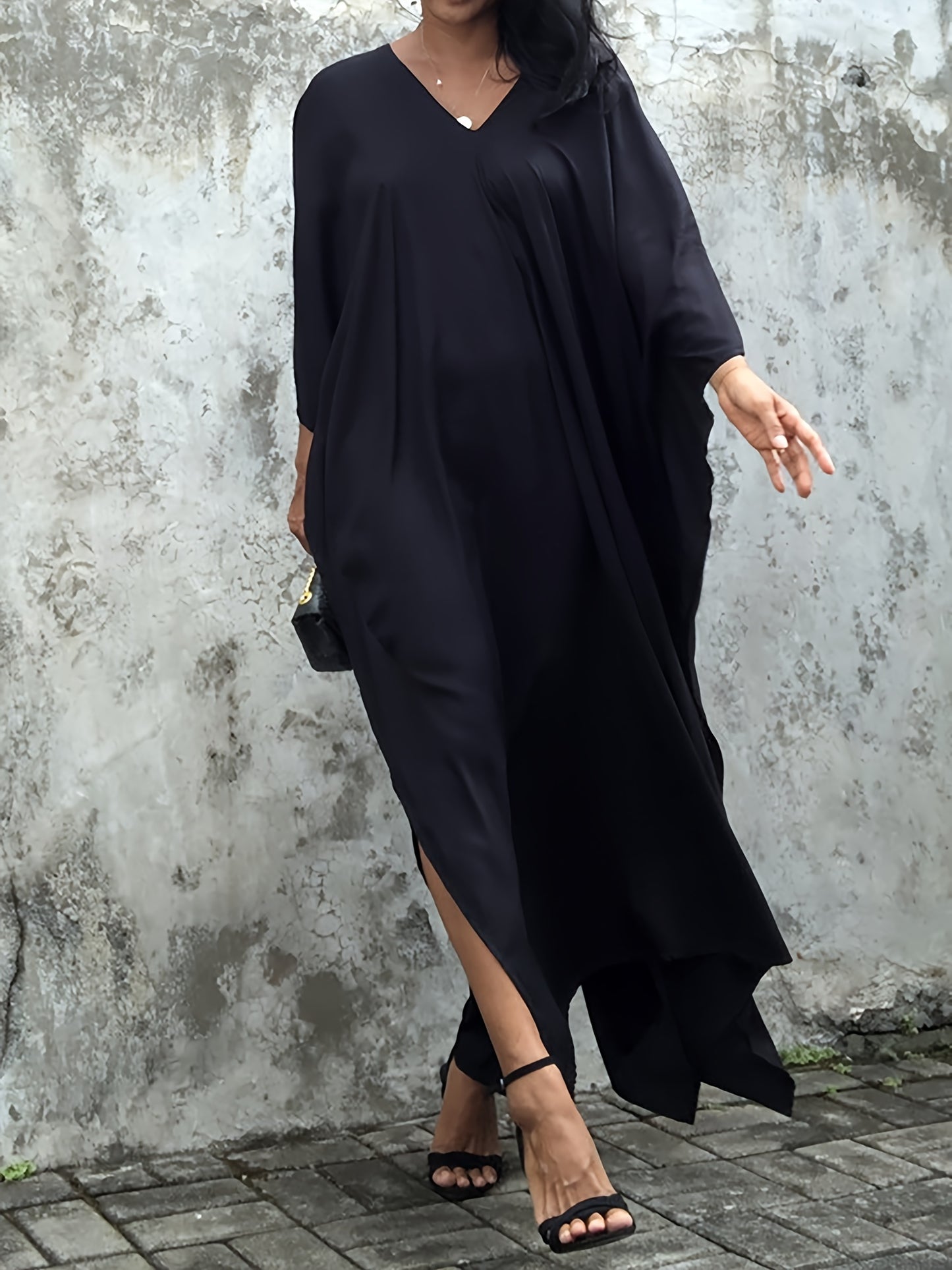 Stylish Plus Size Kaftan Dress with Batwing Sleeve, Loose Fit Maxi Robe for Women | Rayon Blend, Non-Stretch Fabric | Ideal for Spring/Summer/Fall