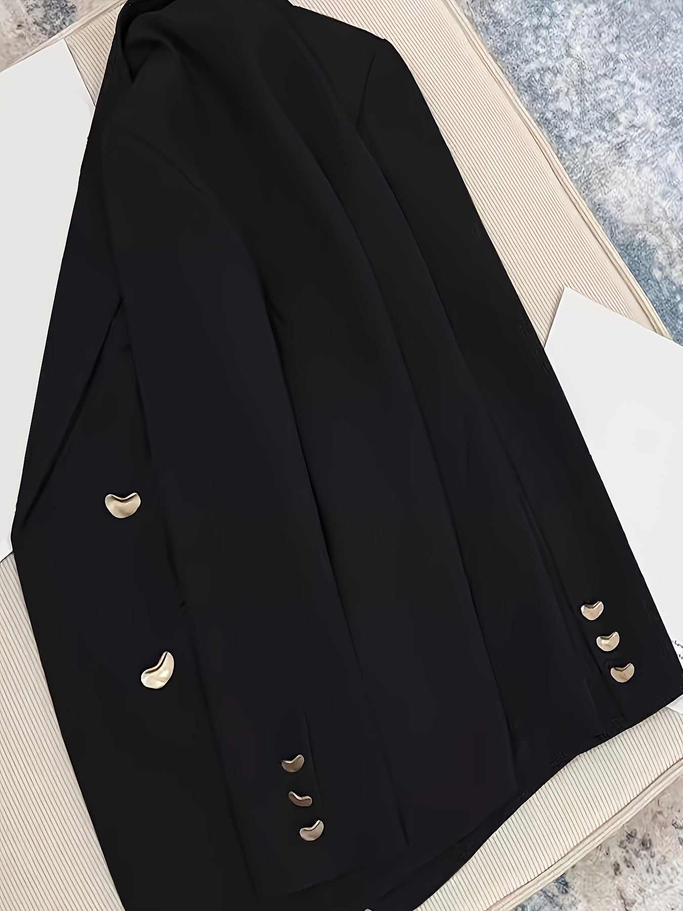 Stylish women's blazer with a British-inspired, casual French design, featuring long sleeves, double-breasted closure, and made of polyester - ideal for transitioning between seasons.