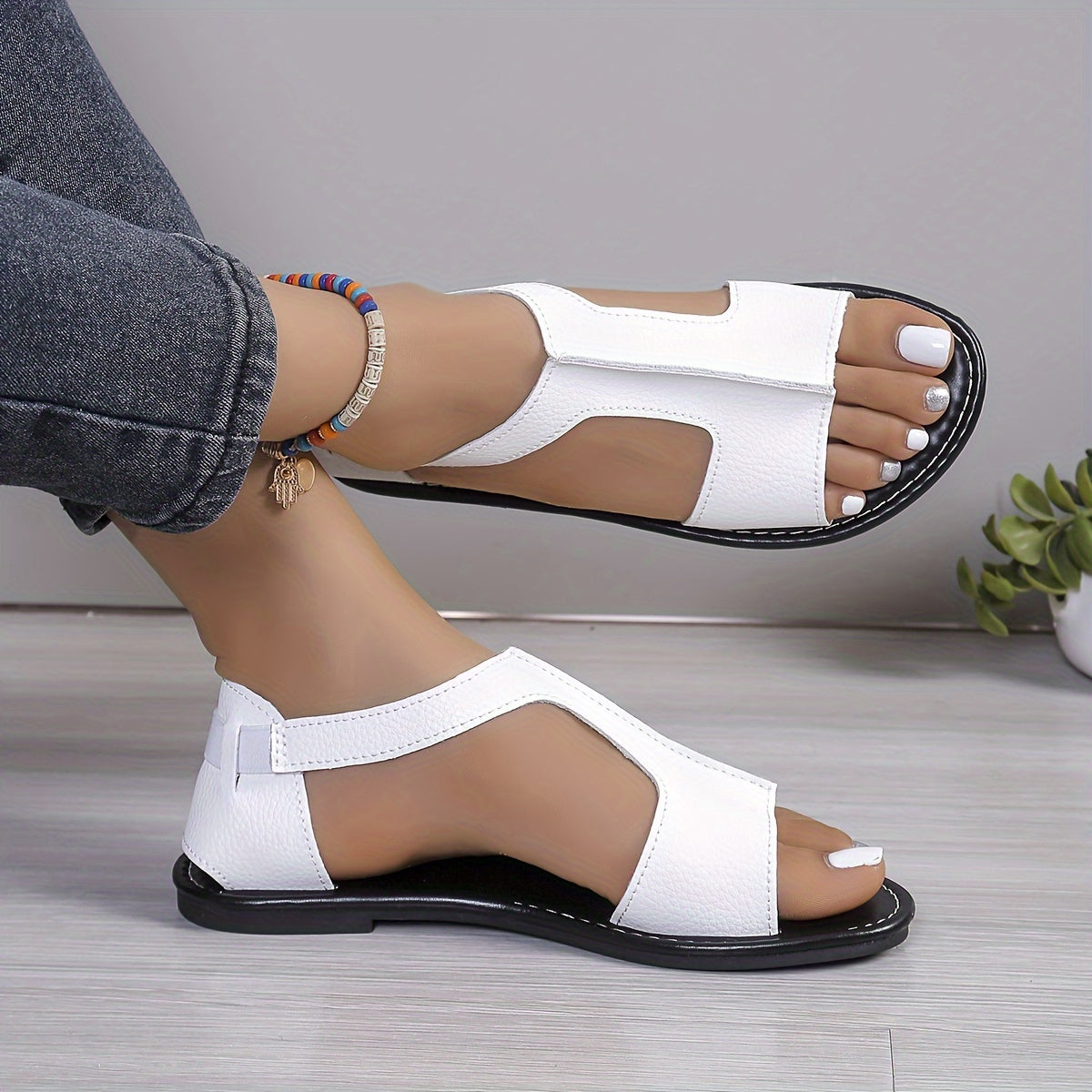 Women's Flat Sandals in Solid Color, Casual Open Toe for Summer, Lightweight Slip-On