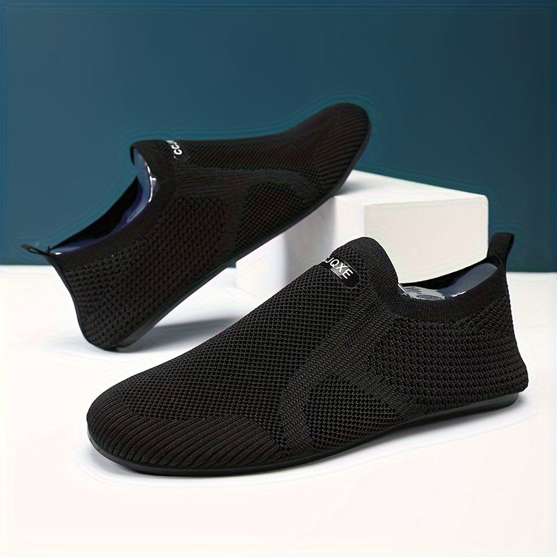 Men's loafers and casual outdoor shoes, also known as lazy shoes.