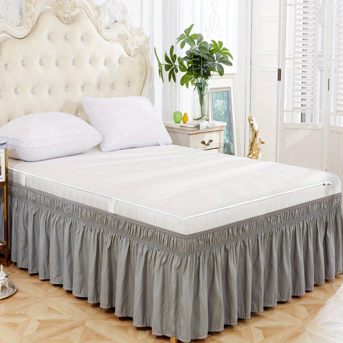 Elastic Bed Skirt in Pure Color, Soft Bedding Supplies, Lotus Leaf Edge Design for Comfortable and Durable Use in Bedroom or Guest Room. Skin-friendly Material.