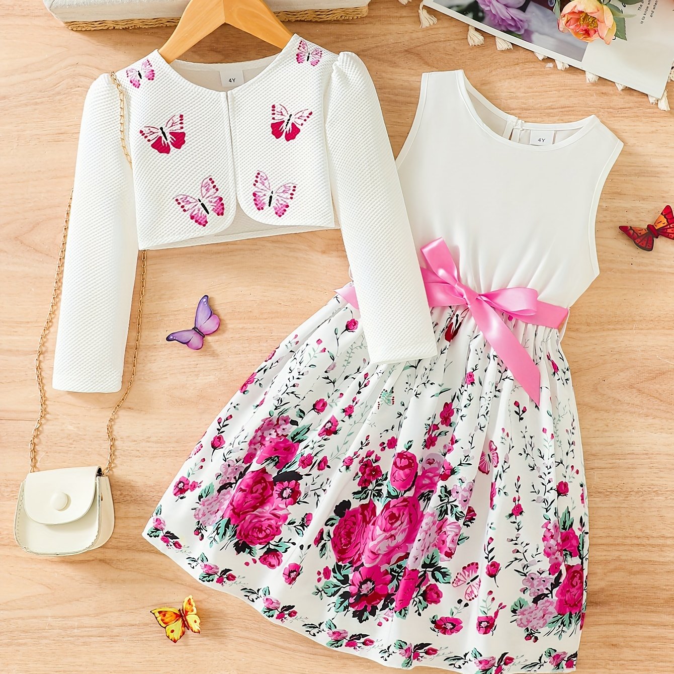 Butterfly casual dress for girls in a two-piece set.