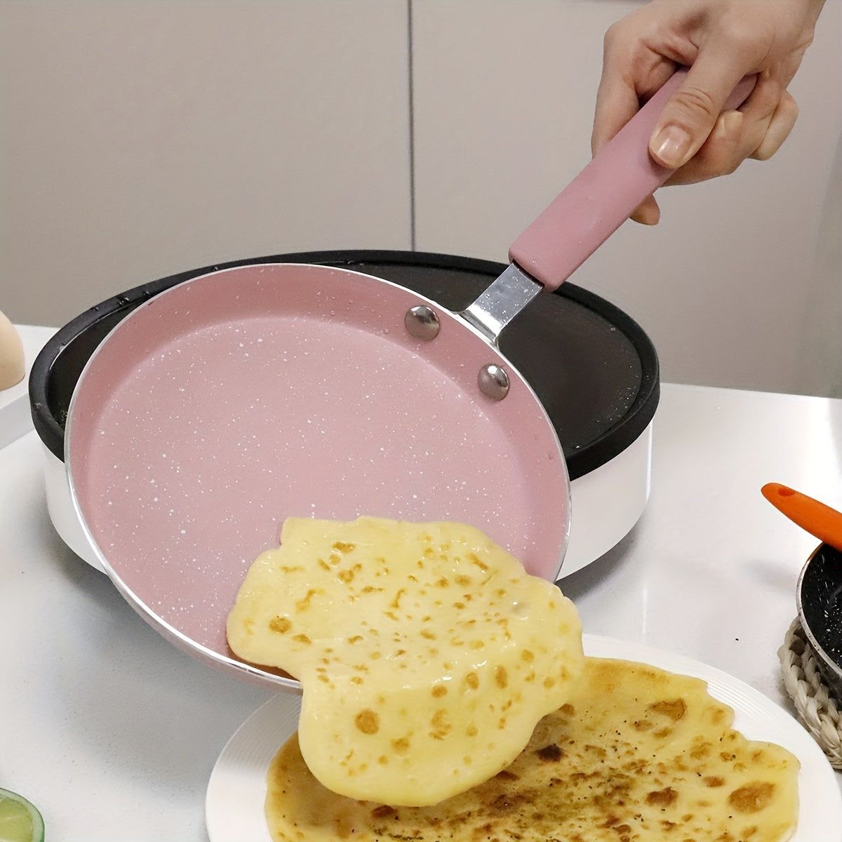 Pink non-stick skillet made of zinc alloy - ideal for cooking steak, pancakes, crepes, omelets, and breakfasts. Must be hand washed.