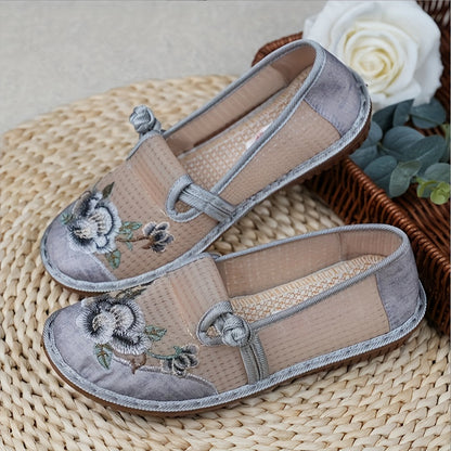 Women's flat shoes with a flower pattern, casual ethnic style, lightweight and comfortable slip-ons.