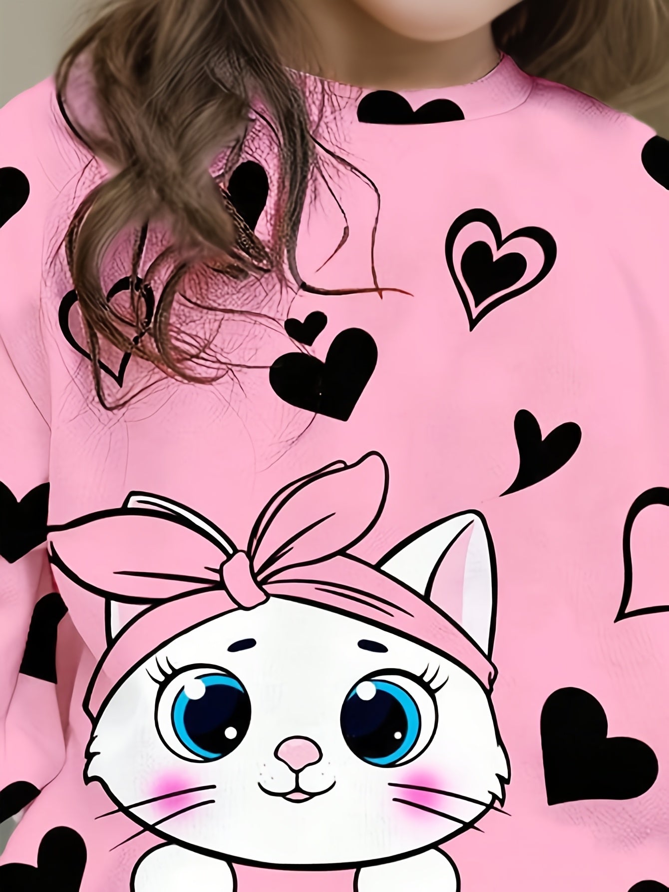 Cute cat & heart print girls' outfit set with comfy long sleeve tee and casual pants. Made from stretchy polyester blend, machine washable. Ideal for summer and outdoor activities.