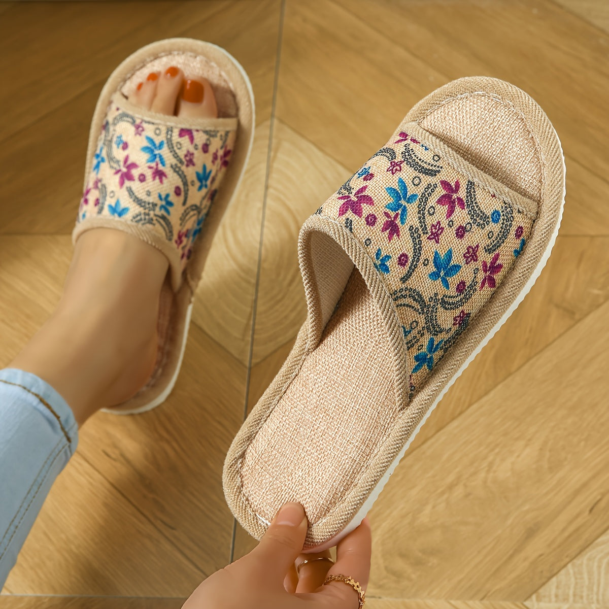 Floral print linen slippers with soft sole for indoor use, lightweight and breathable