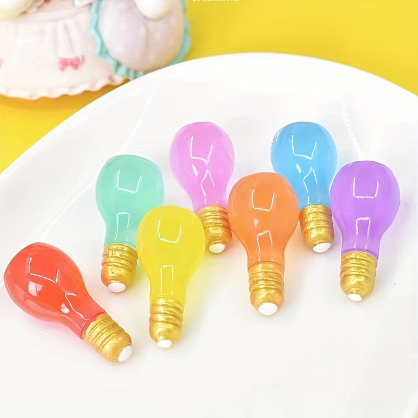 1pc Glow-in-the-Dark Light Bulb Figurine, DIY Party Decor Keychain, No Power Required.