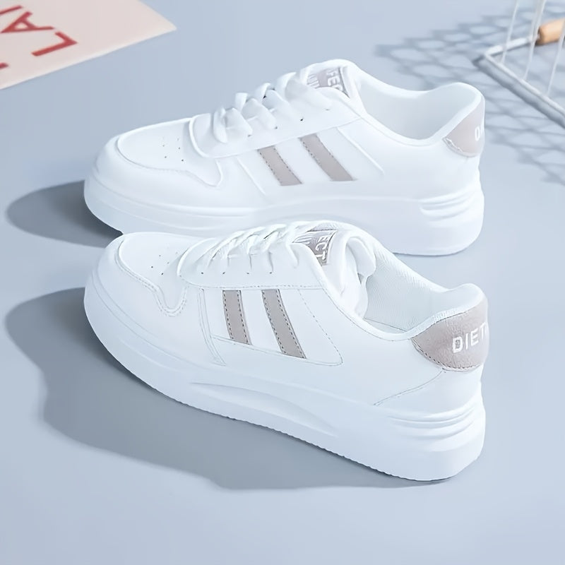 Versatile low-top white sneakers for women in holiday, plus size